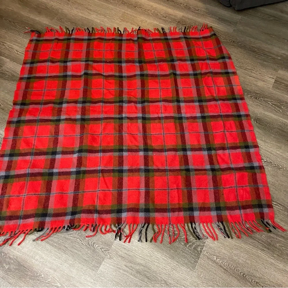 VTG FARIBO 100% WOOL THROW BLANKET Faribault Woolen Mills USA Red Plaid 44x48”**